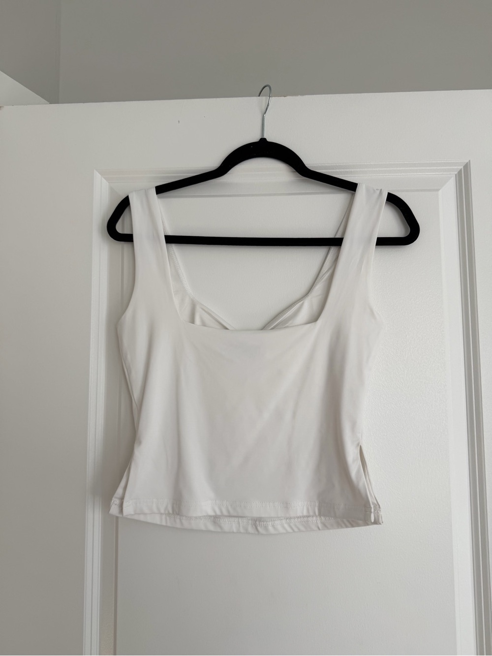 Princess Polly Rehna White Sleeveless Scoop Neck Tank Top - Picture 3 of 4